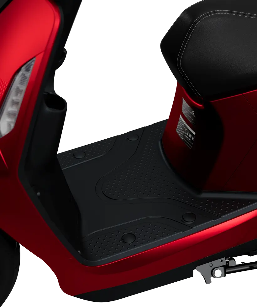 VinFast Evo Red Candy Tone